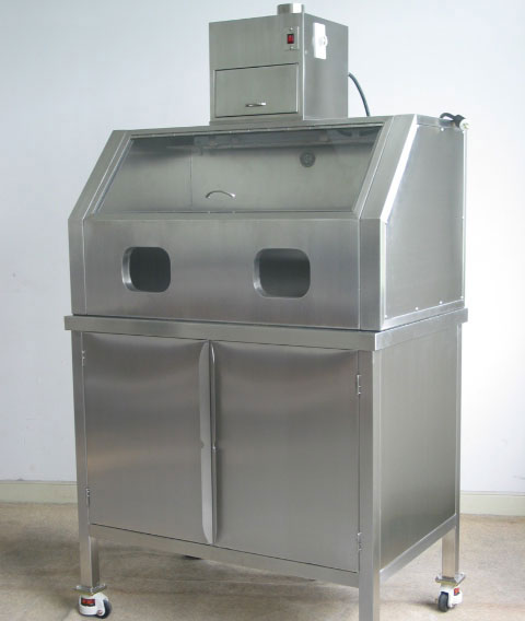 600131 I-131 Dispensing Glove Box