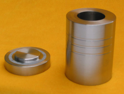 700208 Lead - Stainless Steel Magnetic Vial Shield